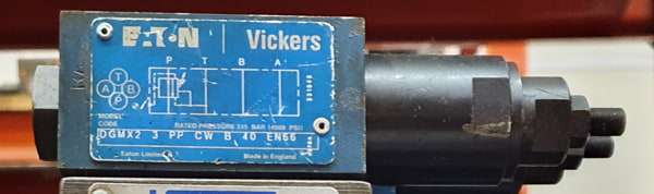 marca: VICKERS <br/>
modelo: DGMX23PPCWB40EN56 <br/>
estado: usada