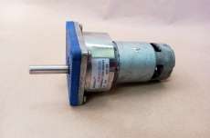 Modelo: ZGB60FM-G

Diâmetro da caixa de engrenagens: 60mm

Tipo de caixa de engrenagens: Spur Metal Gearbox

Rolamento: Rolamento de esferas

Tipo de motor: Motor escovado RS775 DC

Voltagem: 24VDC

160 RPM

Eixo excêntrico

Flange quadrada

Potência de saída: 10W~30W
