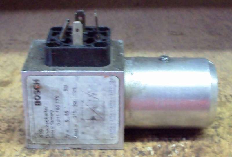 marca: Bosch <br />
modelo: 0811160170 pmáx=315bar <br />
estado: usado