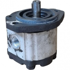 Bomba de engrenagens 332 9111 015 3329111015 seminova Bomba de engrenagens 332 9111 015 3329111015 seminova