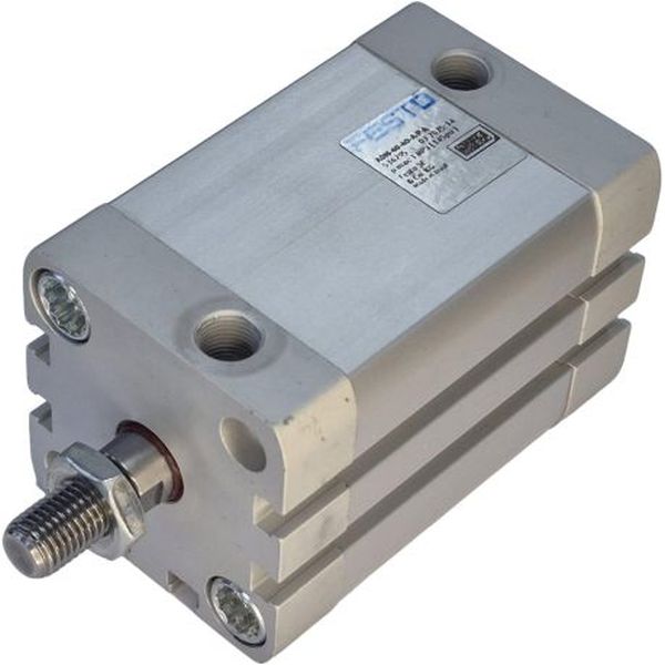 Um cilindro pneumático compacto é uma versão mais compacta do cilindro pneumático comum. Para o mesmo diâmetro e curso do cilindro pneumático, a versão compacta terá praticamente metade do comprimento.