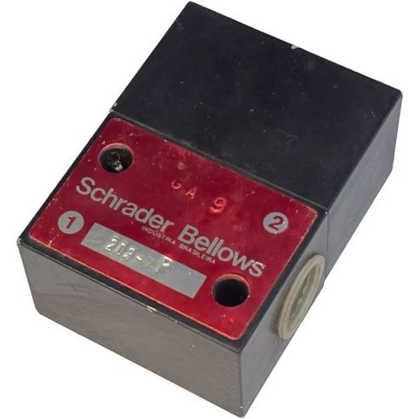 3 vias / 2 posições, conexão rosca 1/2NPT, acionamento piloto, fluido ar / gases inertes, corpo alumínio, vedações Buna-N