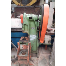 ** PRENSA MARCA JUNDIAÍ 12 TON usada ** PRENSA MARCA JUNDIAÍ 12 TON usada