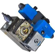 Válvula direcional DG4S-0123-M-U-H-60, Válvula piloto DG4S4-016C-U-H-60, Válvula controle de fluxo FC-02-1-00-50 - VICKERS usadas