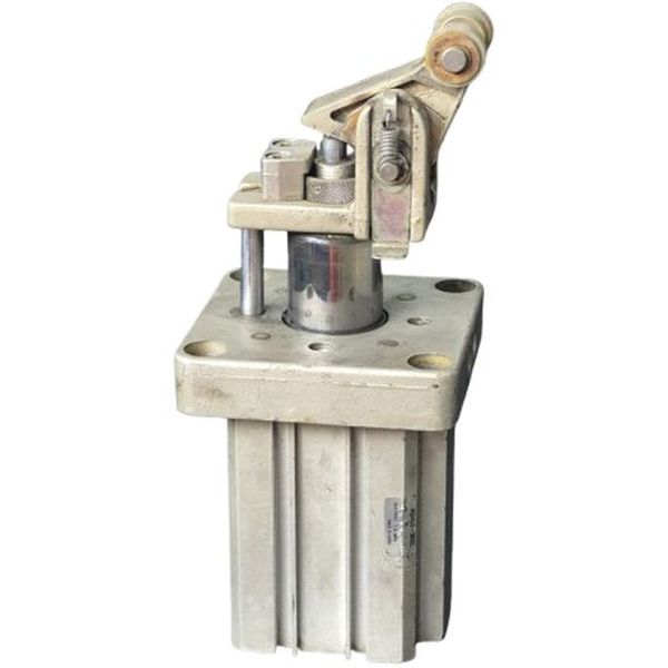 diâmetro 50mm, curso 30cm,  pressão máxima 1.0MPa, dupla ação (D), material da rodinha resina (L)