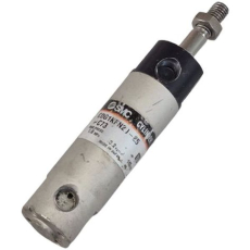 Cilindro pneumático CDG1KFN20-25 - SMC usado Cilindro pneumático CDG1KFN20-25 - SMC usado