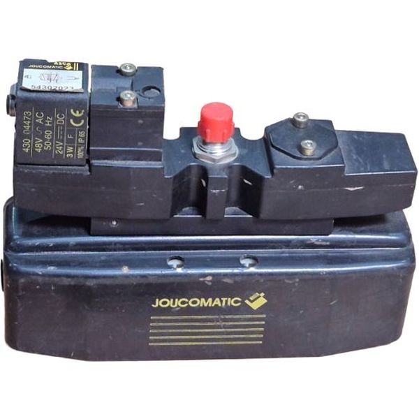 Série 543, 5/2 vias, montagem sobre placa, acionamento solenóide / retorno mola, bobina 24VDC 3W, meio de operação ar comprimido, material do corpo metálico