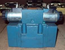 Válvula direcional REXROTH 4WEH10L3X6EG24N9EZ usada Válvula direcional REXROTH 4WEH10L3X6EG24N9EZ usada