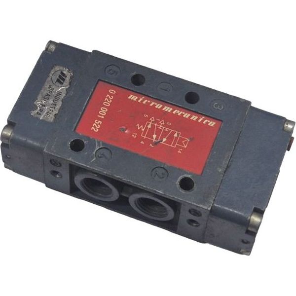 5/2 vias, acionamento pneumático / retorno mola, pressão 0~10bar