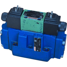 Válvula direcional 4WE6C62/OFEW110N9K4 e 4WEH16J72/6EW230N9EK4/B10 - REXROTH seminovas
