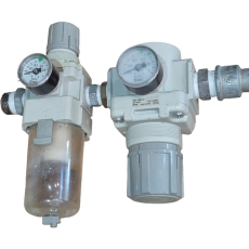 Conjunto lubrifil filtro-regulador AW40-F04G-B, regulador AR50-F06BG-B com man&ocirc;metros - SMC seminovo