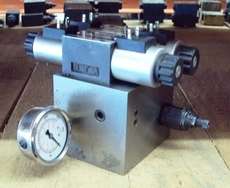 Bloco hidráulico com válvulas (modelo: 4DWG6G)