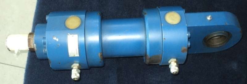marca: Rexroth <br />
modelo: CDH2MP5805070 <br />
estado: usado