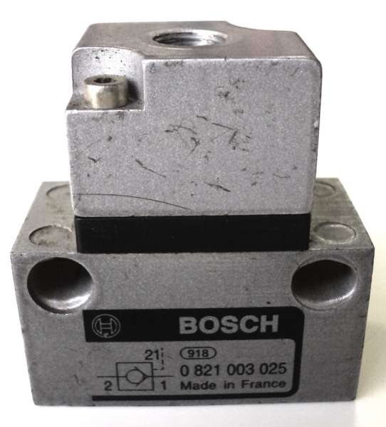 marca: Bosch <br/>modelo: 0821003025 <br/>estado: usada