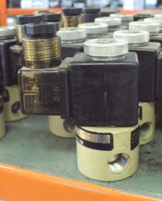 marca: Norgren <br />
modelo: 500223132A3 24V 2vias rosca1/4 <br />
estado: usada