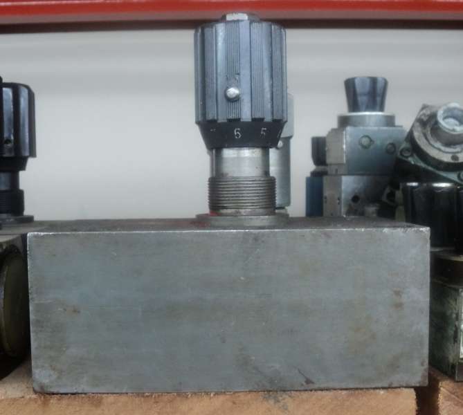 marca: Flutec <br />
modelo: DRVP30100P250 bar <br />
estado: seminova