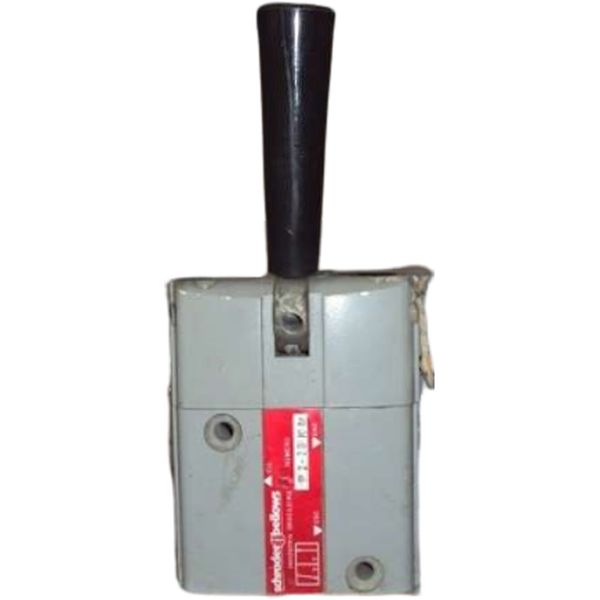 SCHRADER BELLOWS <br />
P220KM rosca1/4 <br />
Usada <br />
Também temos o modelo P2-22- KM (rosca 1/2)

