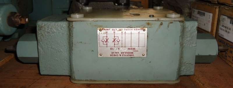 marca: Yuken <br />
modelo: FMSW06XL10 <br />
estado: nunca foi utilizada