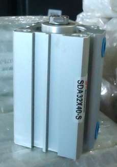 Cilindro pneumático SDA32X40S 32X40  Cilindro pneumático SDA32X40S 32X40