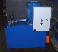 Unidade hidráulica com painel elétrico Unidade hidráulica com painel elétrico