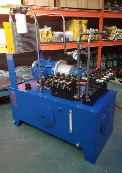 Motor 20 HP <br />
Disponível para venda.
R$46.000,00