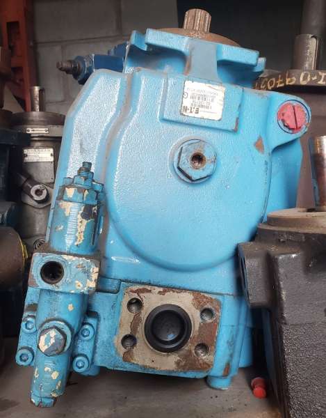 marca: EATON <br />
modelo: PVH131R16 <br />
estado: usada. Podemos reformar.